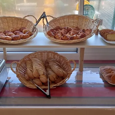 Le Parasol Отель Арс-эн-Рэ