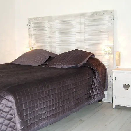 Отель Le Parasol Арс-эн-Рэ