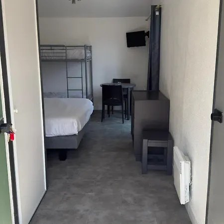 Le Parasol Hotel