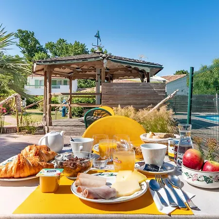 Le Parasol Hotel 3*