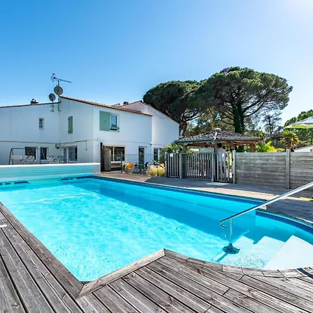 Le Parasol Hotel