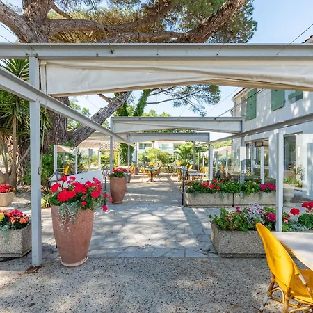 Hotel Le Parasol 3*