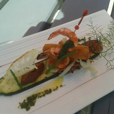 Le Parasol Отель 3*